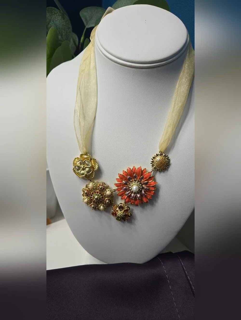 Lenox Vintage Enamel Crystal flower and ribbon necklace